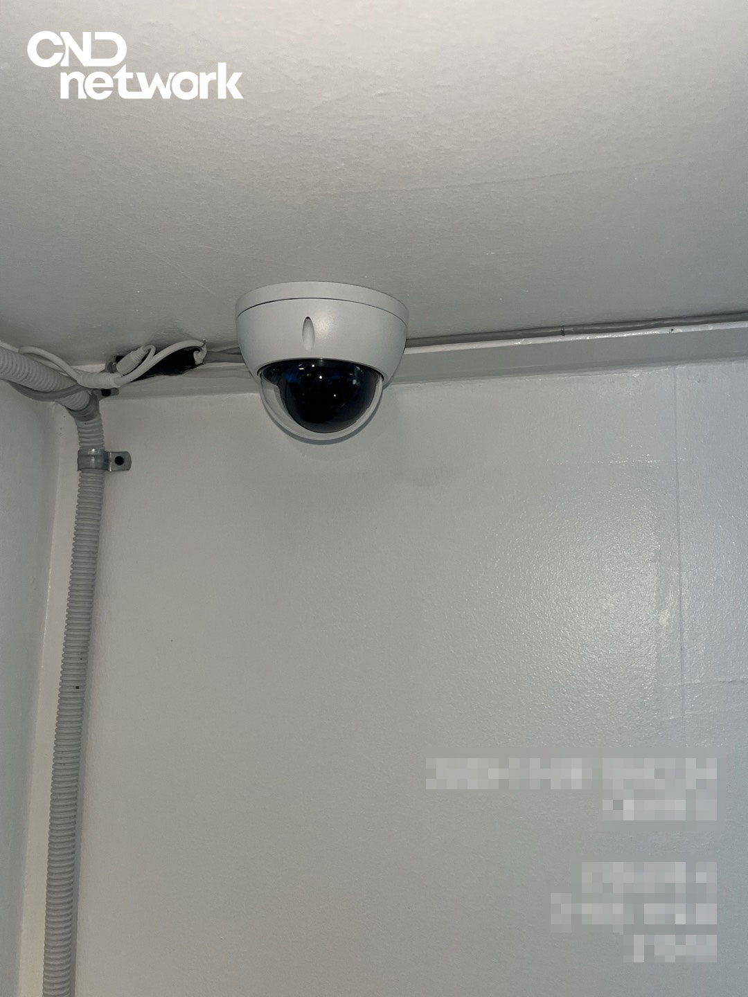 무인빨래방CCTV 천장형 카메라 설치 - 배선 몰딩 마감 시공 사진