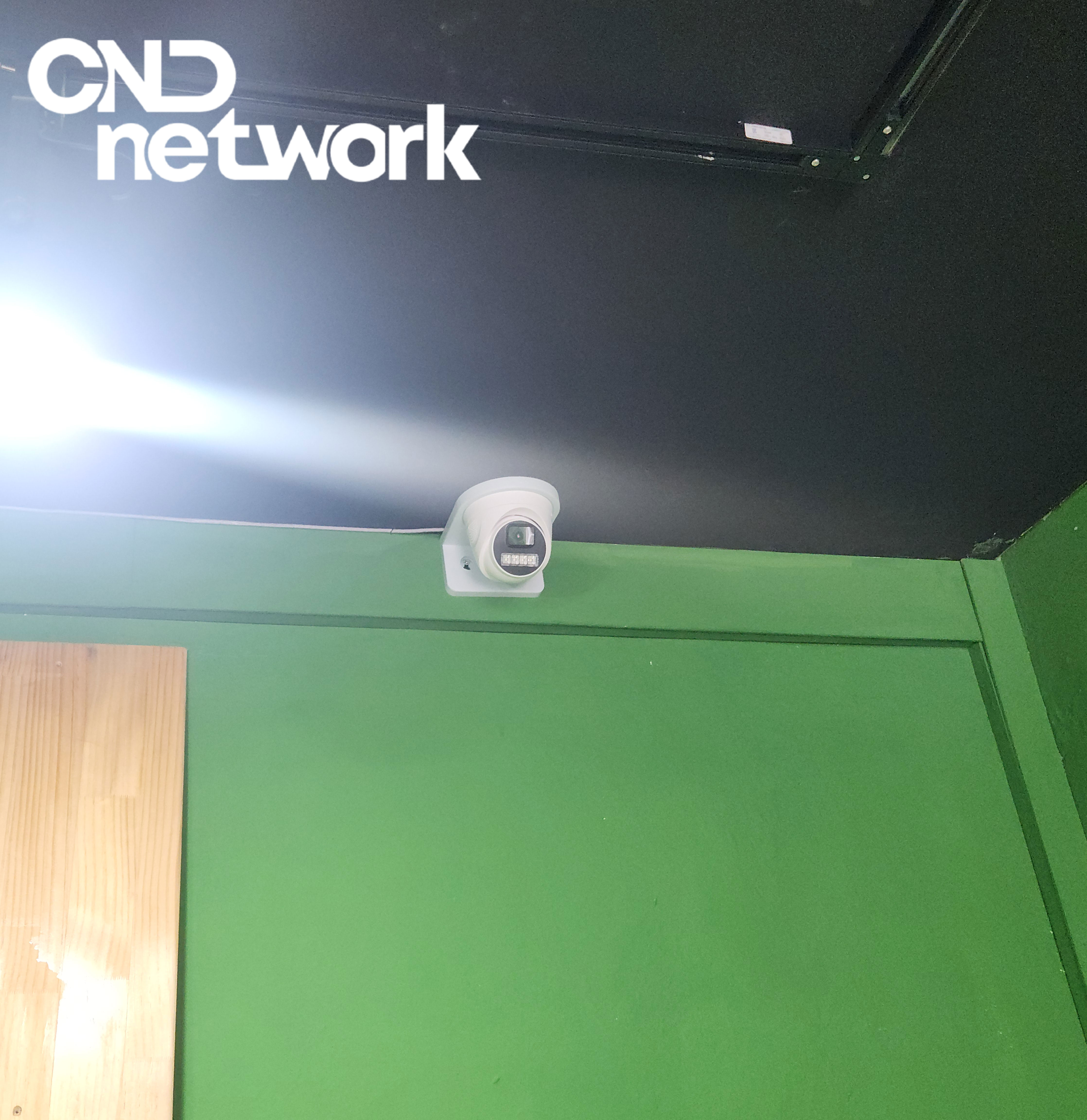 광주 인테리어 철거업체 매장 내부 CCTV 카메라 설치 완료 모습 - 천장 코너 돔 카메라