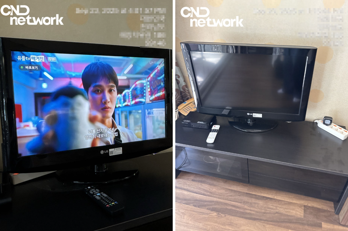 (좌: TV 화면 영화 콘텐츠 / 우: 호실 TV·콘솔 전체컷)** 단체형IPTV로 시청 중인 영화 콘텐츠 화면과 완도 수련관 호실 TV 세팅 전체 모습`